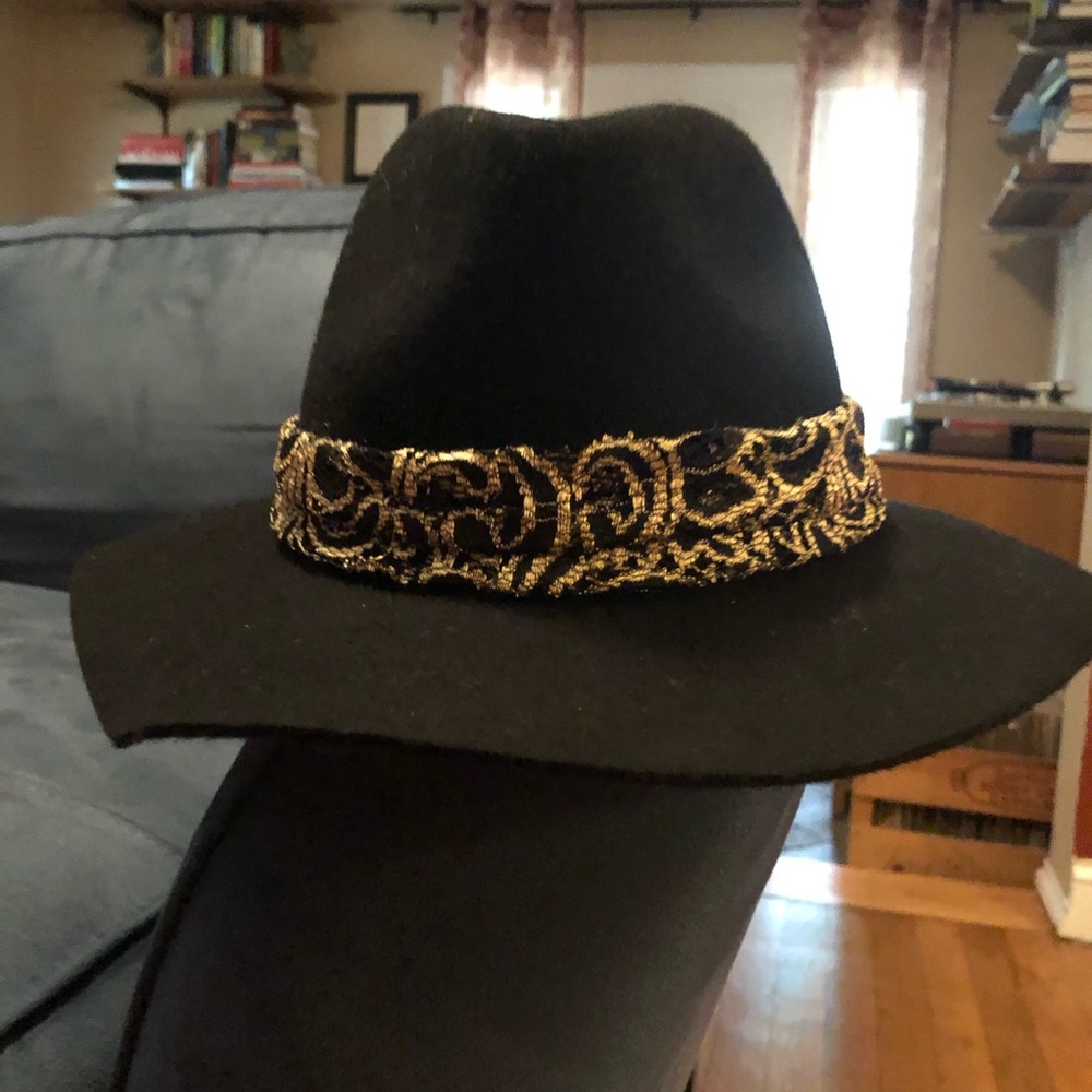 Chico’s hat! EUC.